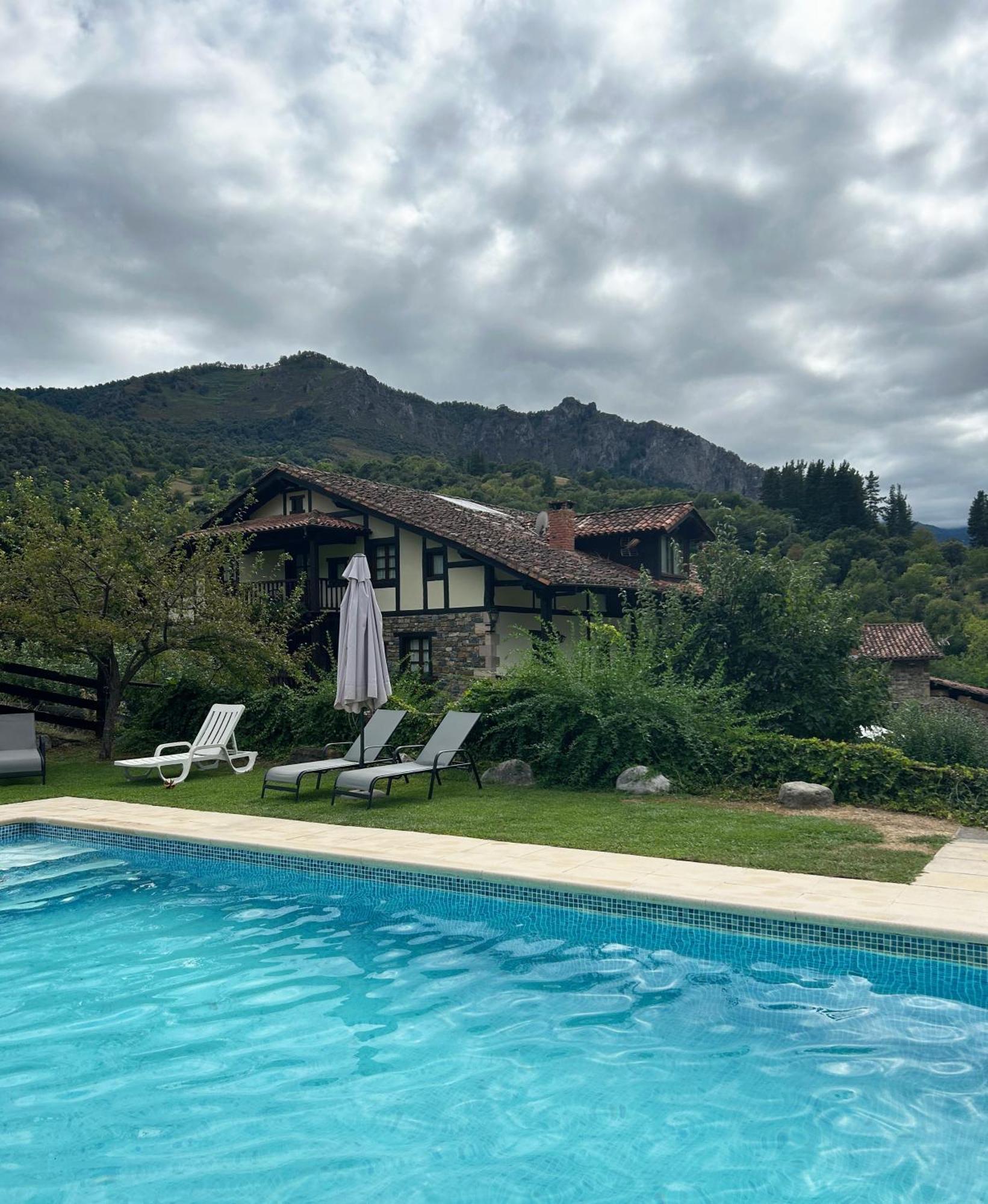 Posada San Pelayo 카말레노 외부 사진