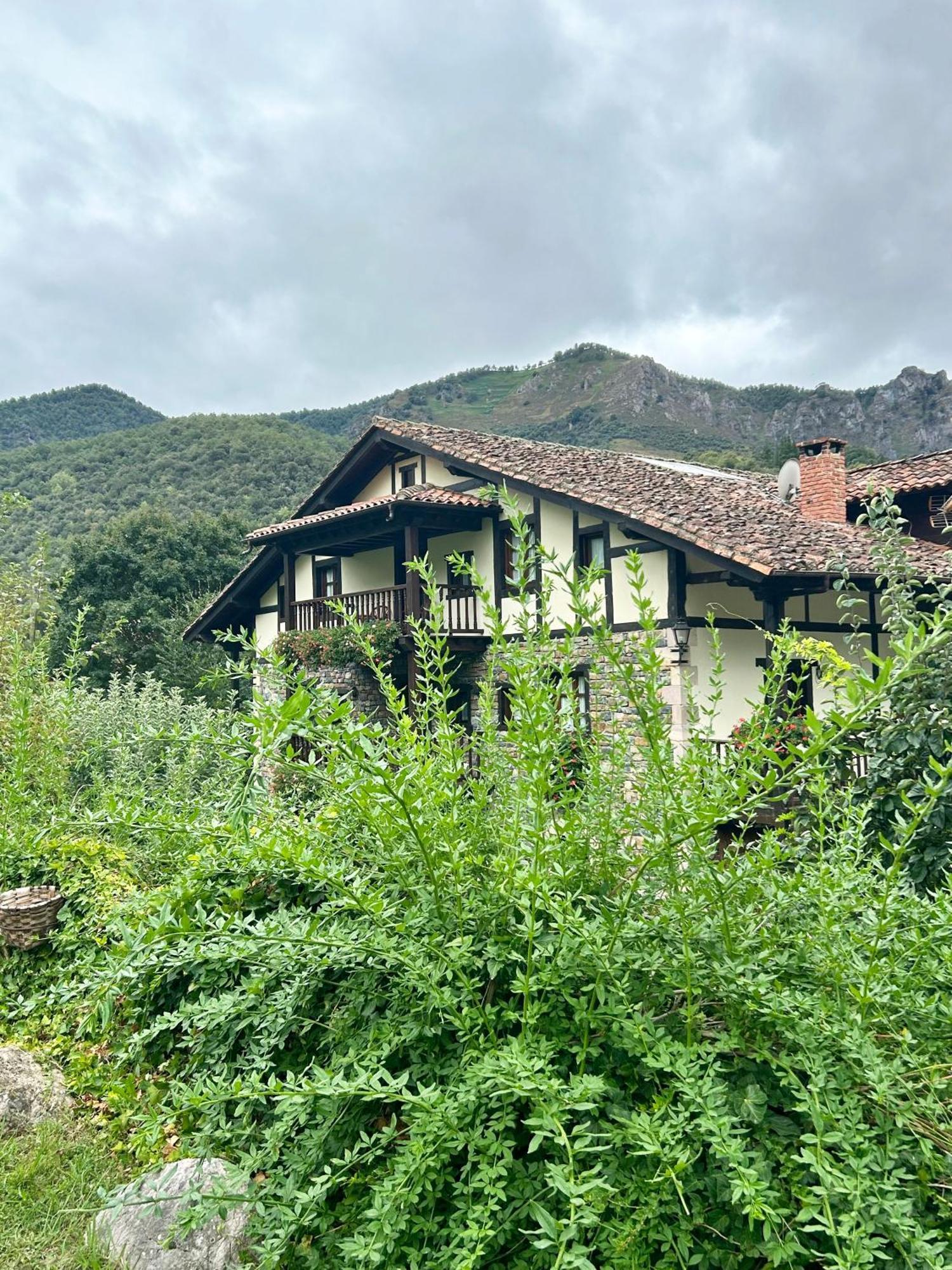 Posada San Pelayo 카말레노 외부 사진