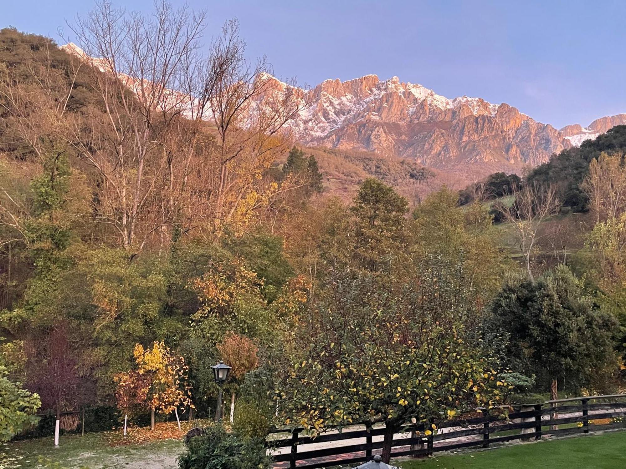 Posada San Pelayo 카말레노 외부 사진